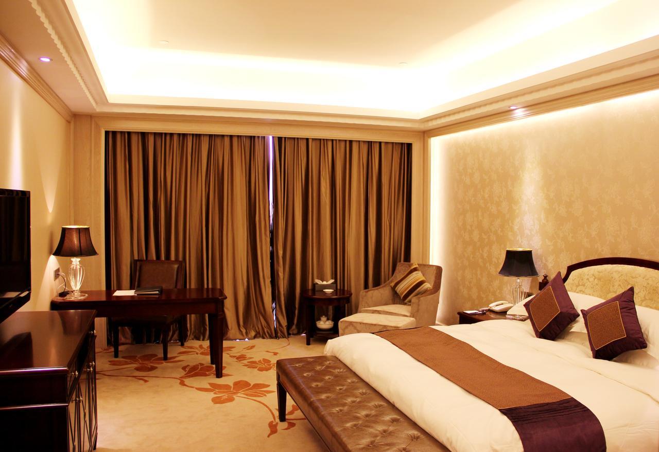 שנטאו Yutong International Hotel מראה חיצוני תמונה